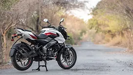 Bajaj Pulsar NS160 Right Rear Three Quarter