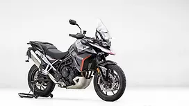 Triumph Tiger 900 Right Front Three Quarter