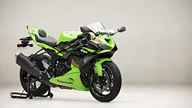 Kawasaki Ninja ZX-6R vs Kawasaki Z900 - Know Which Is Better 