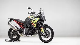 BMW F 900 GS Right Front Three Quarter