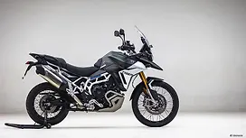 Triumph Tiger 900 Right Side View