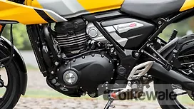 Triumph Thruxton 400 Right Side View