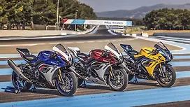 Suzuki GSX-8R Right Front Three Quarter