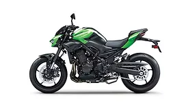 Kawasaki Z900 Left Side View