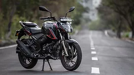 TVS Apache RTR 200 4V Right Front Three Quarter