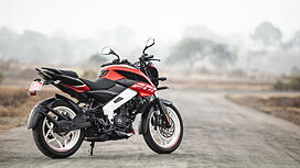 Images of Bajaj Pulsar NS200 | Photos of Pulsar NS200 - BikeWale