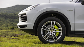 Porsche Cayenne Coupe vs Porsche Cayenne - CarWale