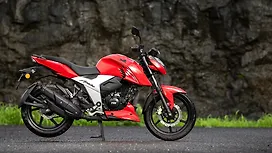 TVS Apache RTR 160 4V Right Side View
