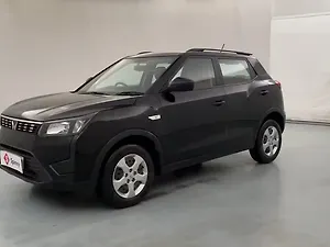 Mahindra XUV300 W6 1.2 Petrol