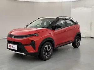 Tata Nexon Creative Plus (S) 1.5 Diesel 6MT Dual Tone [2023-2025]