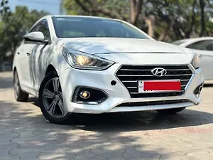 Hyundai Verna SX (O)1.6 VTVT