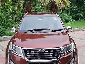 Mahindra XUV500 W9 [2018-2020]