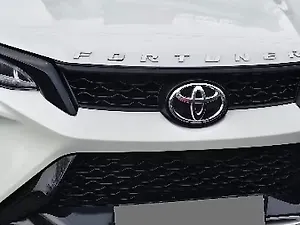 Toyota Fortuner 4X2 2WD Diesel Turbo Automatic Dual Tone