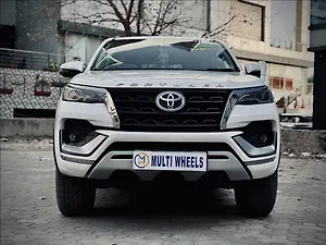 Toyota Fortuner 4x2 2WD Petrol 2.7L Automatic