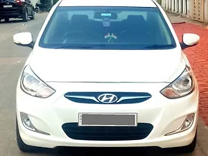 Hyundai Verna Fluidic 1.6 CRDi SX