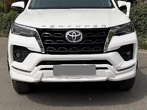 Toyota Fortuner 4x2 AT
