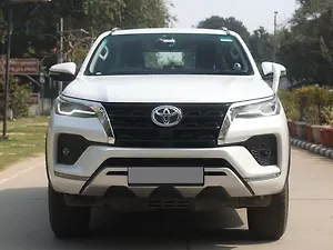 Toyota Fortuner 4x2 2WD Petrol 2.7L Automatic