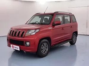 Mahindra TUV300 T10
