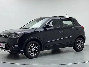 Mahindra XUV300 W8 (O) 1.2 Petrol