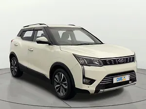 Mahindra XUV300 W8 (O) 1.5 Diesel AMT