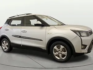 Mahindra XUV300 W6 1.2 Petrol