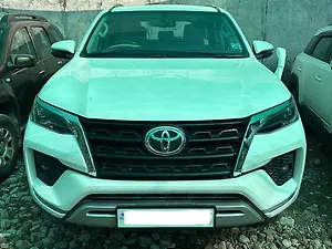 Toyota Fortuner 2.8 4x4 AT