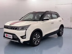 Mahindra XUV300 W8 (O) 1.5 Diesel AMT