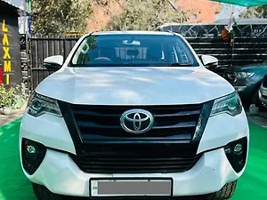 Toyota Fortuner 2.8 4x2 MT [2016-2020]