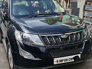 Second Hand Mahindra XUV500 W10 in Indore