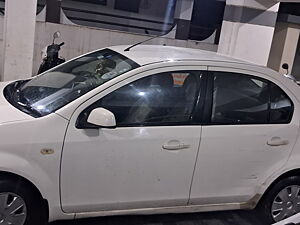 Used 2011 Ford Fiesta Classic [2011-2012] CLXi 1.4 TDCi for sale in Anand  at Rs.2,50,000 - CarWale