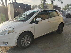 Second Hand Fiat Punto Emotion 90HP in Patiala