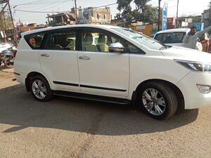 Second Hand Toyota Innova Crysta ZX 2.4 AT 7 STR in Bhopal