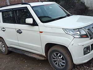 Second Hand Mahindra TUV300 T8 in Gwalior