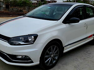 Second Hand Volkswagen Ameo Highline Plus 1.5L (D)16 Alloy in Trimulgherry