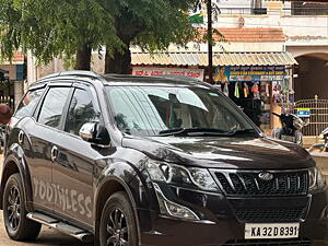 Second Hand Mahindra XUV500 W10 in Gadag