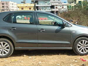 Second Hand Volkswagen Polo Highline1.2L (P) in Hyderabad