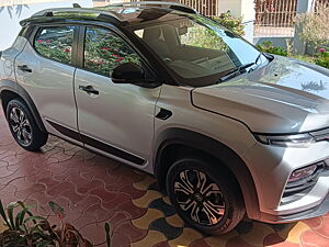 Second Hand Renault Kiger RXT (O) Turbo CVT Dual Tone in Kanhangad