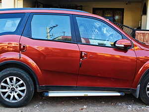 Second Hand Mahindra XUV500 W6 AT in Coimbatore