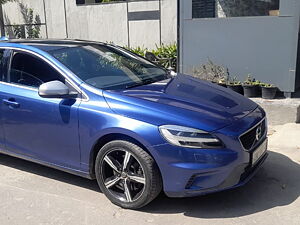Second Hand Volvo V40 D3 R-Design in Panipat