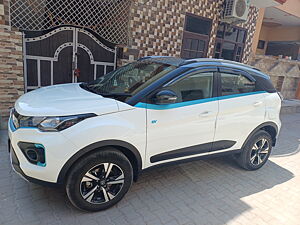 Second Hand Tata Nexon EV XZ Plus Lux 7.2 KW Fast Charger Jet in Hisar