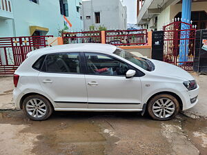 Second Hand Volkswagen Polo Highline1.2L (D) in Warangal