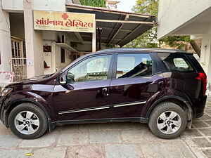 Second Hand மஹிந்திரா  xuv500 w6 in கேடா