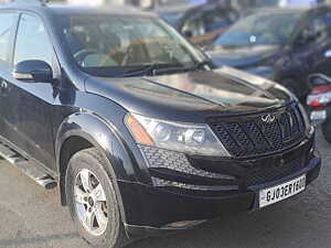 Second Hand Mahindra XUV500 W8 in Gondal