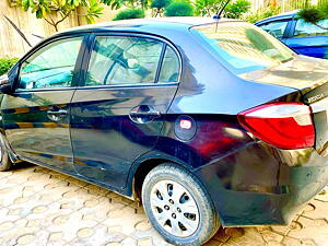 Second Hand Honda Amaze Privilege Edition Petrol in Greater Noida