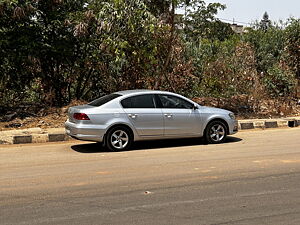 Second Hand Volkswagen Passat Highline DSG in Bangalore