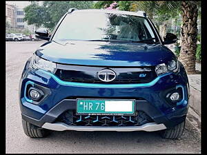 Second Hand Tata Nexon EV XZ Plus LUX in Delhi