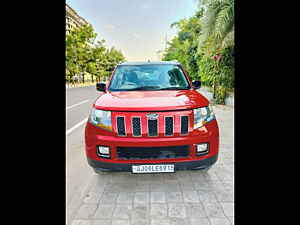 Second Hand महिंद्रा tuv300 t10 in वडोदरा