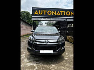 Second Hand Toyota Innova Crysta 2.4 V Diesel in Pune