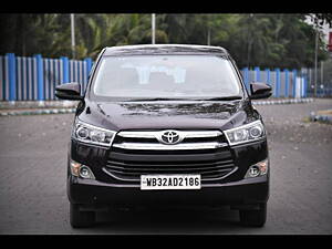 Second Hand Toyota Innova Crysta 2.4 V Diesel in Kolkata