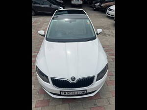 Second Hand Skoda Octavia Elegance 2.0 TDI AT in Chennai